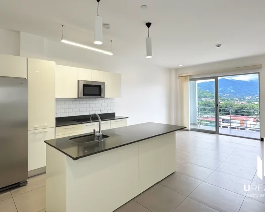 Amplio apartamento en alquiler con vista espectacular en Lindora, Santa Ana