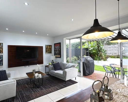 Ubicación premium, Casa de 3 habitaciones en Condominio. Guachipelín, Escazú. Precio de oportunidad $235,000